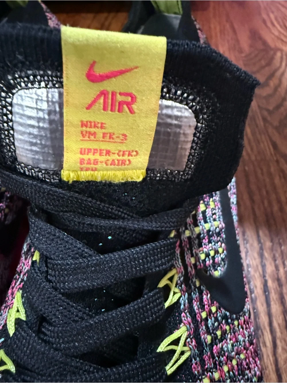 Nike Multicolor Flyknit Air VaporMax Sneakers W8